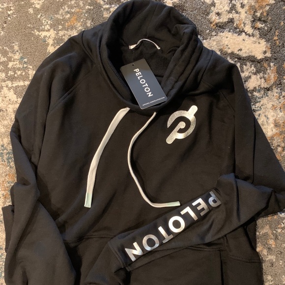 Nwt Peloton Legacy Cowlneck Pullover 